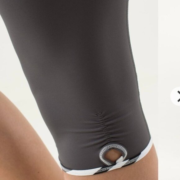 Lululemon Bandha Crop Soot Light / Groovy Stripe Nimbus Size 2 - Picture 9 of 9